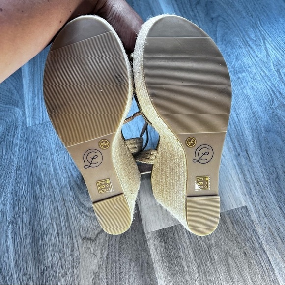 CHINESE Laundry Evie Metallic Wedge Women’s Size 9 - Picture 7 of 8